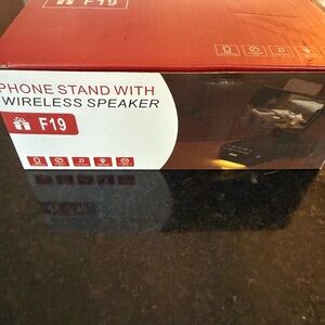 F19 Phone Stand with Wireless Speaker - Black